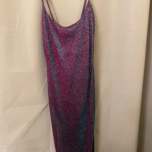 MIDI SIDE SLIT DRES! BRAND NEW! 🤩